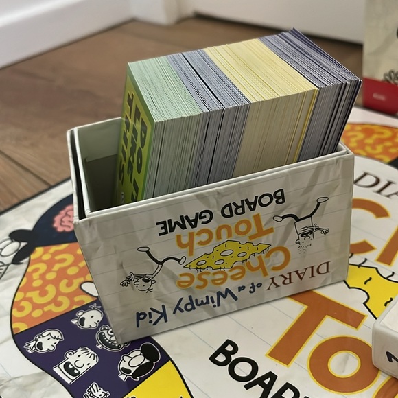 Diary of a Wimpy Kid Cheese Touch game - Picture 3 of 6